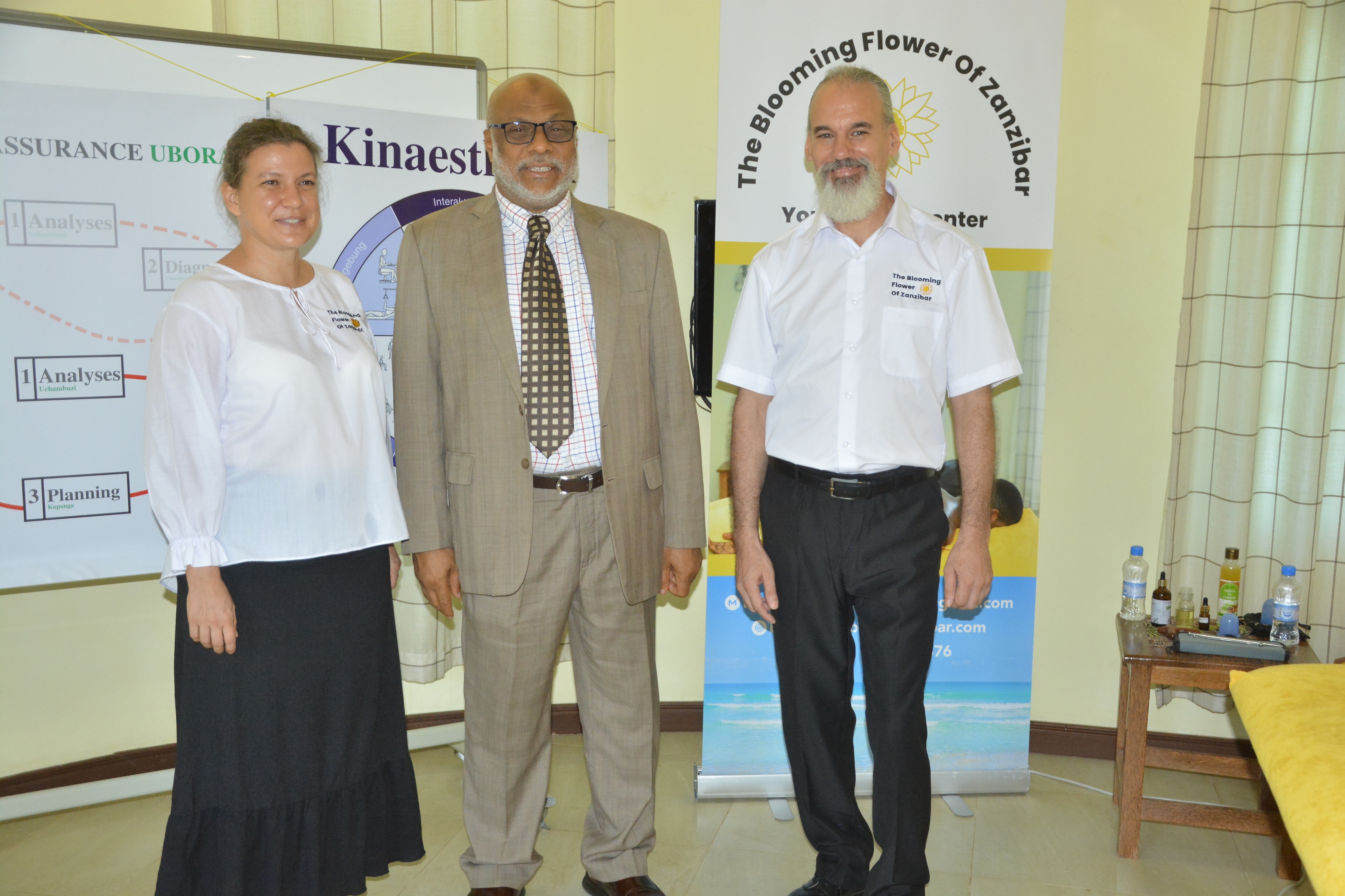 Minister Mazrui visits the blooming flower center of Zanzibar